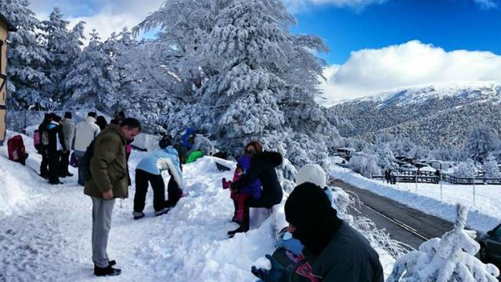 El 112 alerta de riesgo de aludes este domingo en la Sierra de Madrid