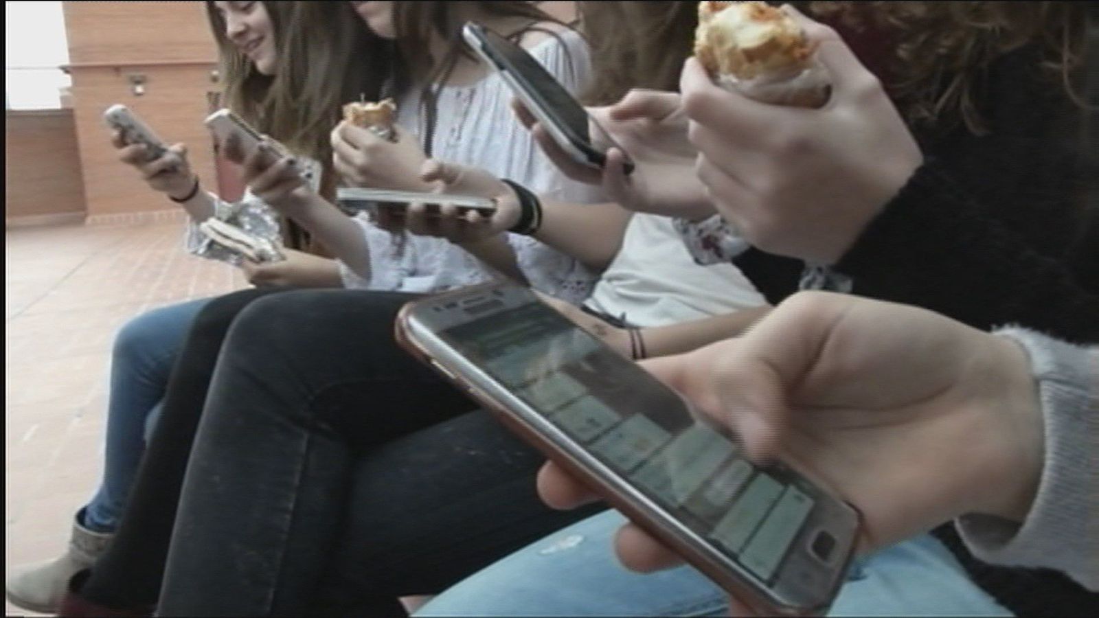 Riesgos para la salud del uso desmedido de las redes sociales
