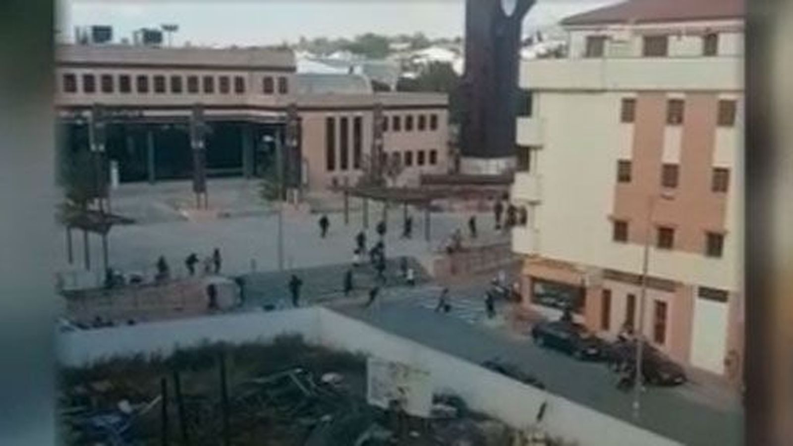 La Policía dispersa con tiros al aire a familiares de los detenidos en Ronda por tráfico de drogas