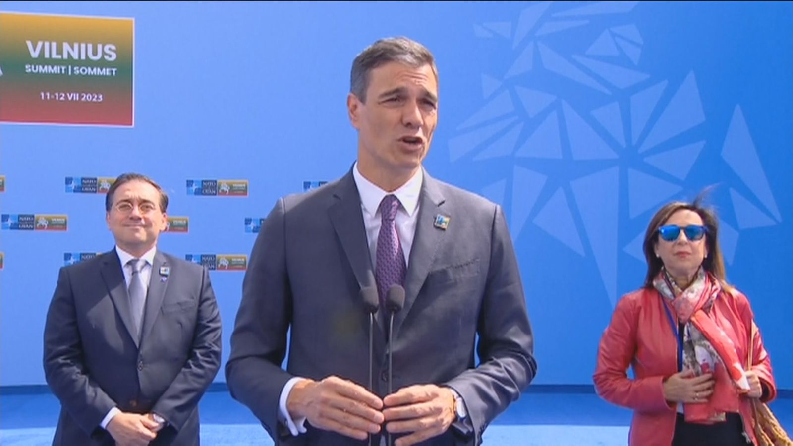 Albares, Sánchez y Robles