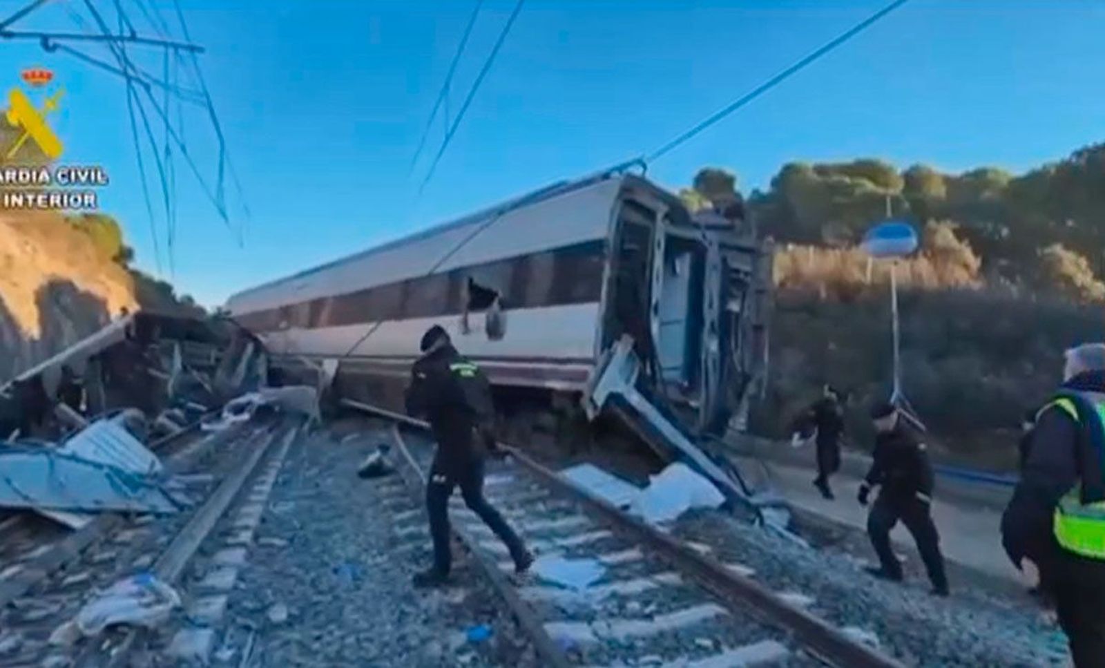 El balance de la tragedia de Adamuz 24 horas después del accidente: 41 muertos y decenas de desaparecidos