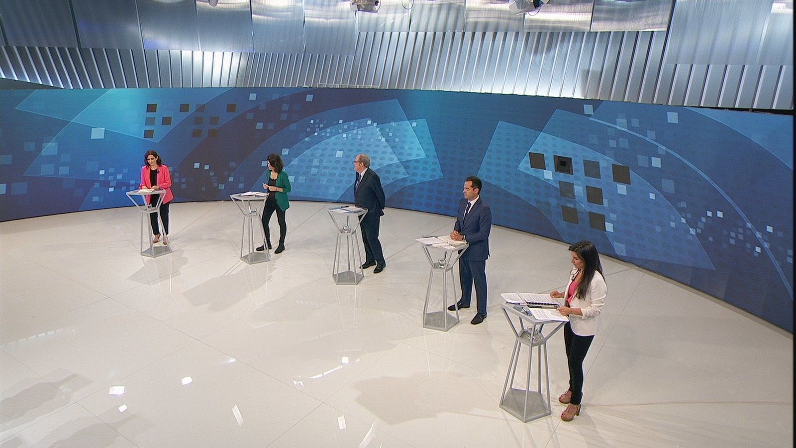 El metro de Madrid y el alquiler de la vivienda centran gran parte de la 'pelea' autonómica