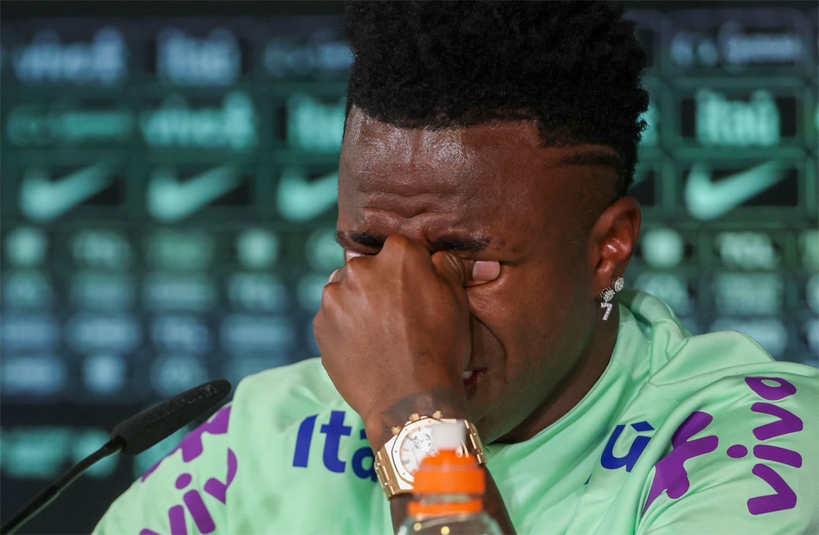 Vinicius explota contra el racismo