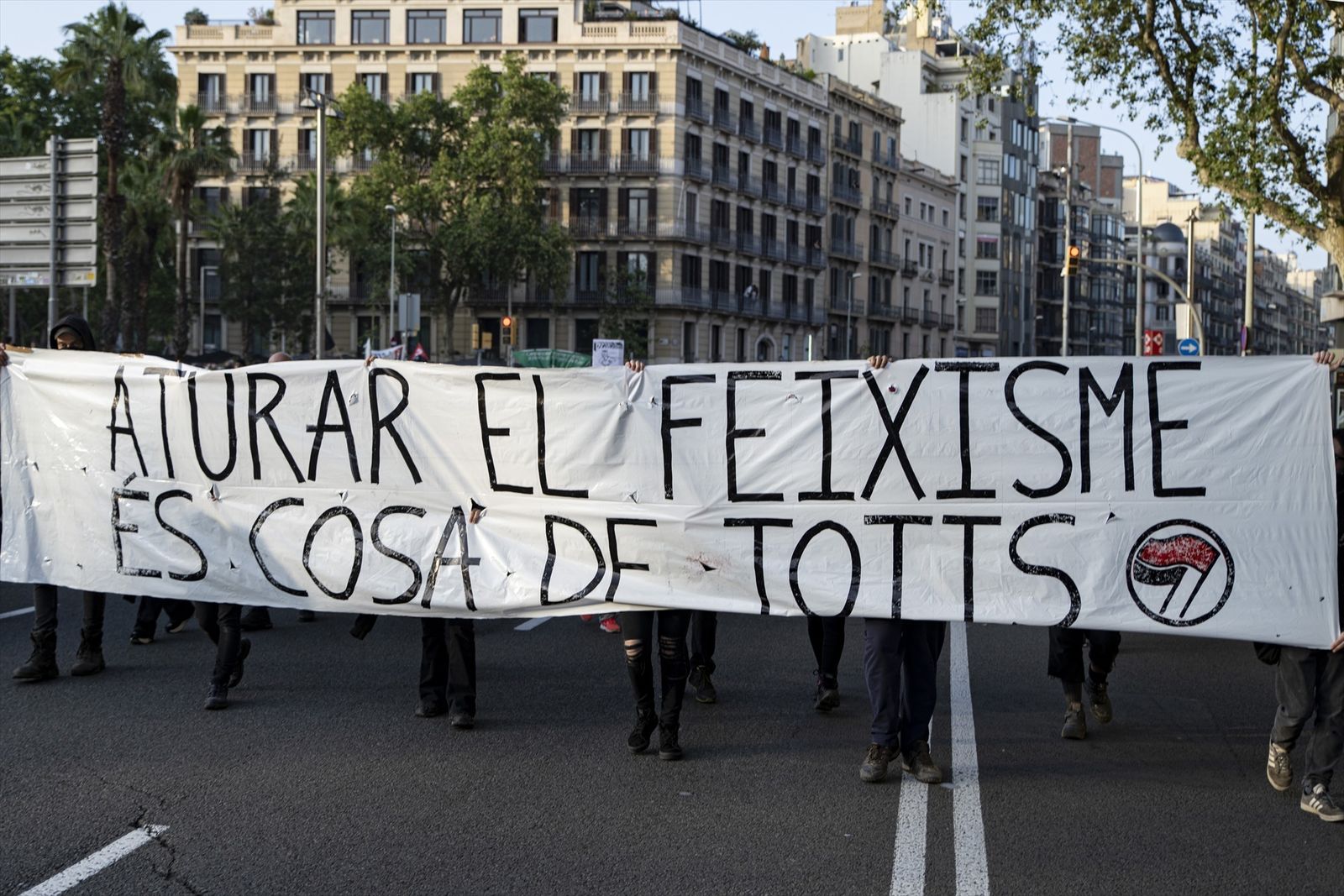 Manifestación convocada por los okupas del edificio de La Ruïna