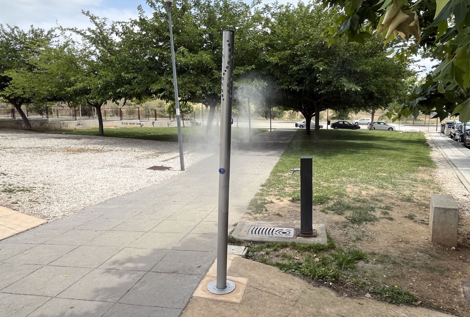 Agua nebulizada para combatir el calor en dos parques de Paracuellos de Jarama
