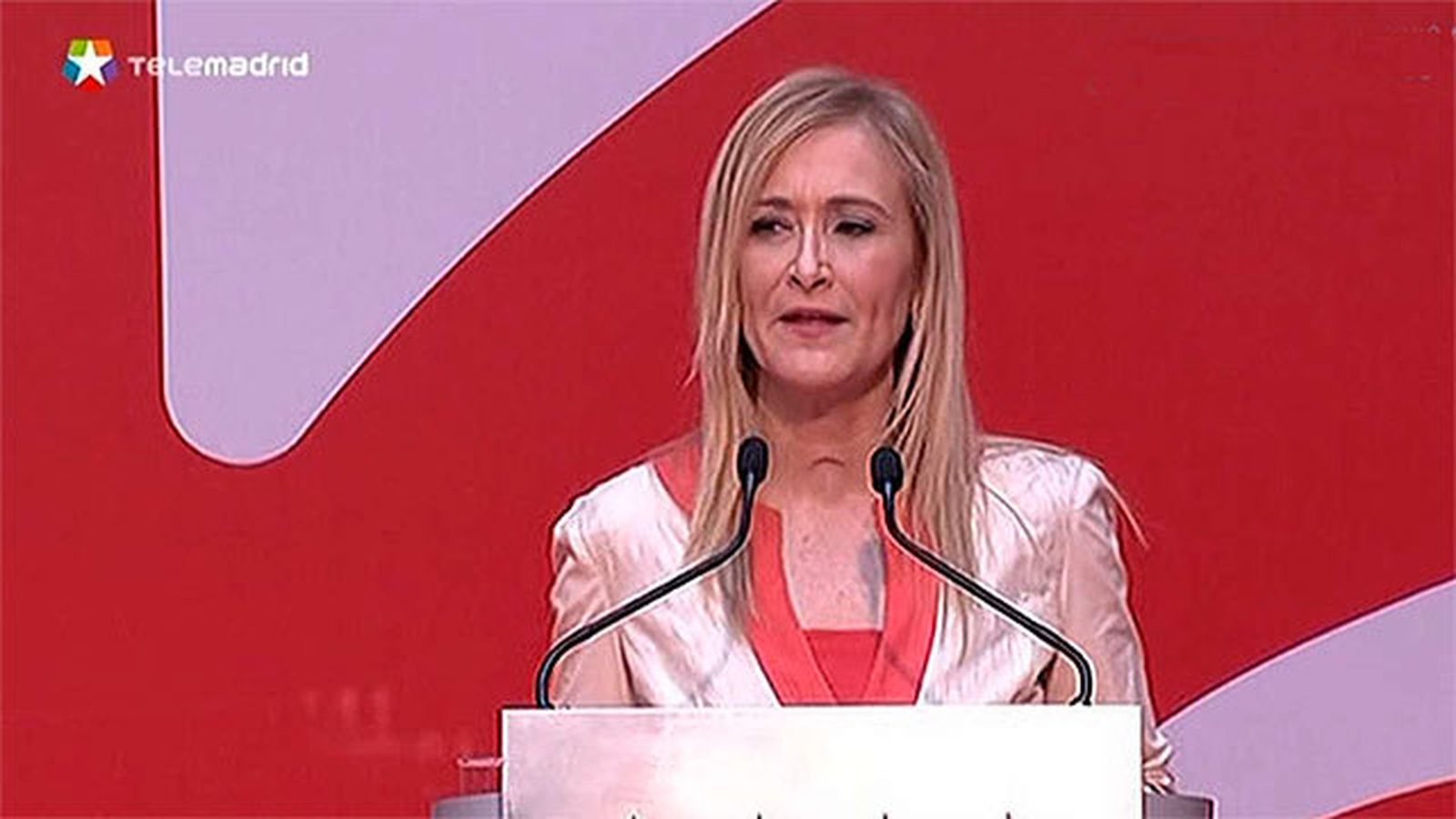 Cifuentes apela al espíritu del 2 de Mayo para instar pactos por el bien de España