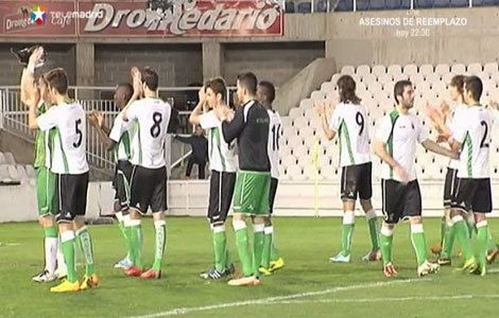 Los jugadores del Racing cumplen con su amenaza