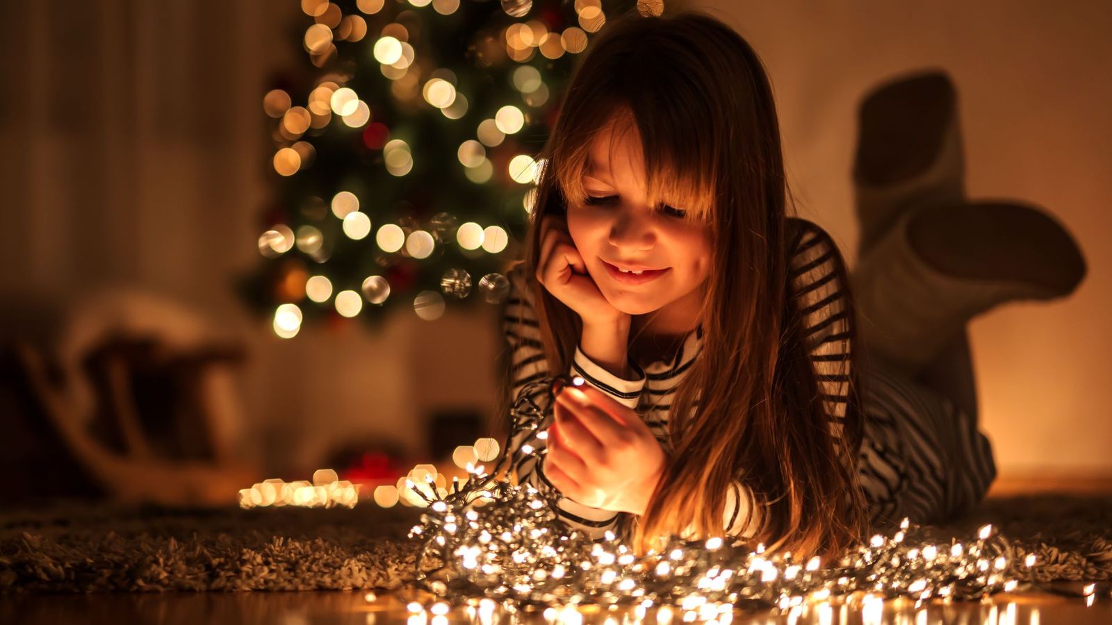 ¿Cómo podemos ahorrar en el alumbrado navideño de nuestra casa?