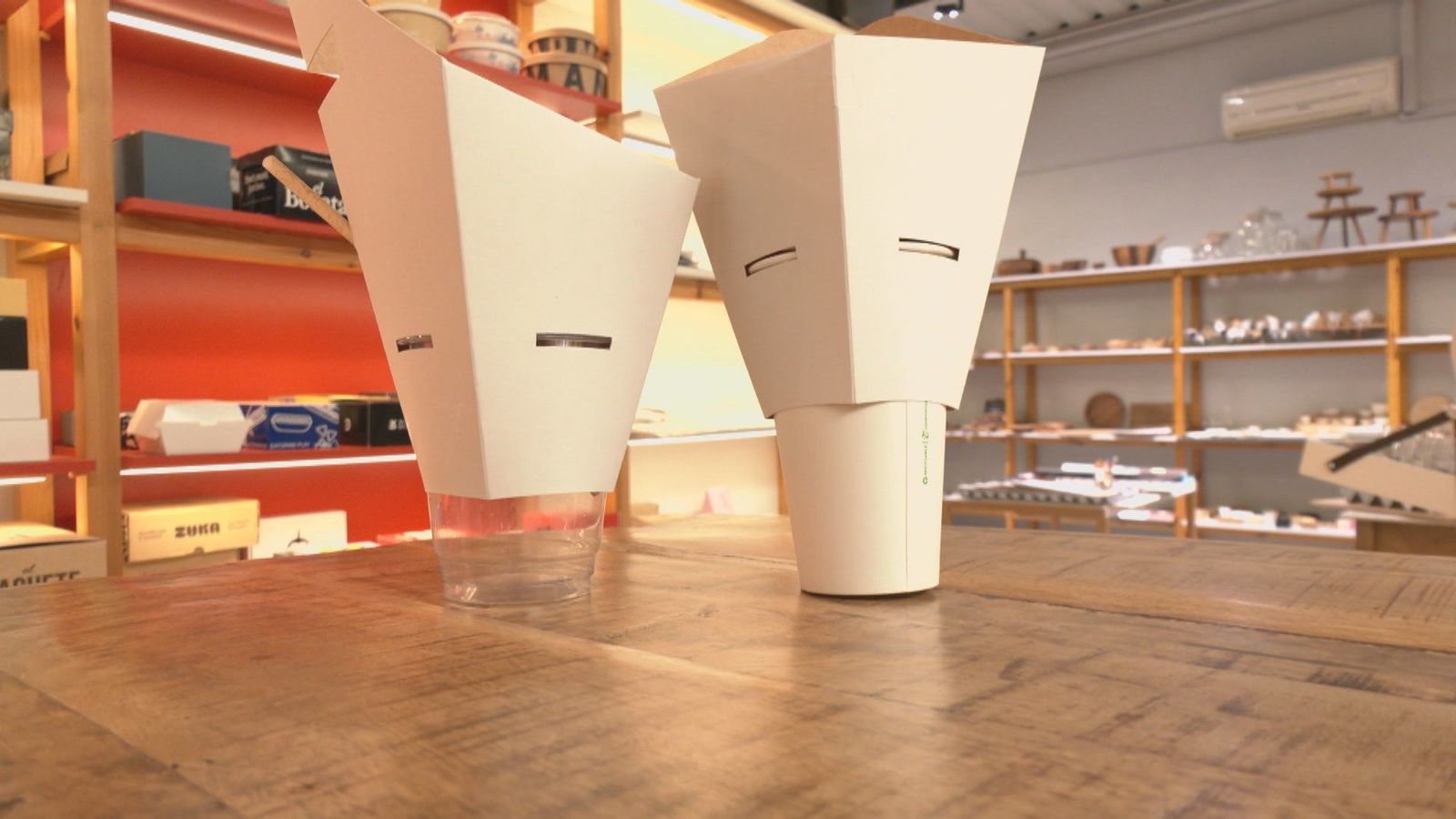 Llega el 'combo-vaso', el recipiente para los festivales que arrasa en las redes sociales