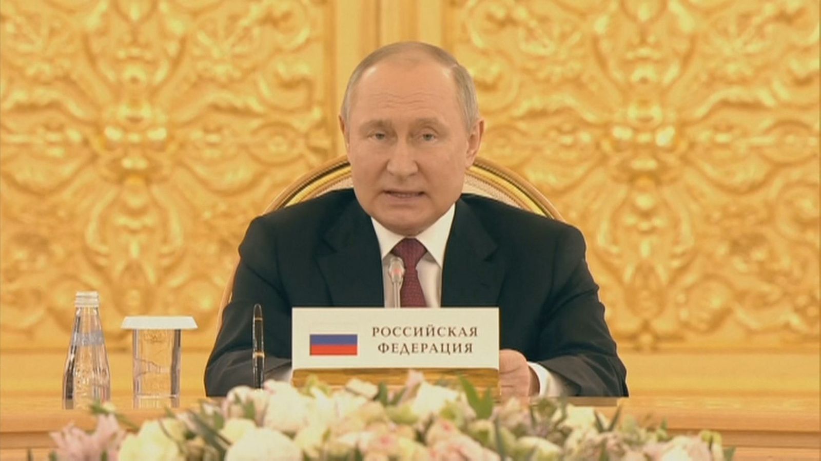 Putin no considera una amenaza la adhesión de Suecia y Finlandia a la OTAN, "mientras no haya armamento allí"