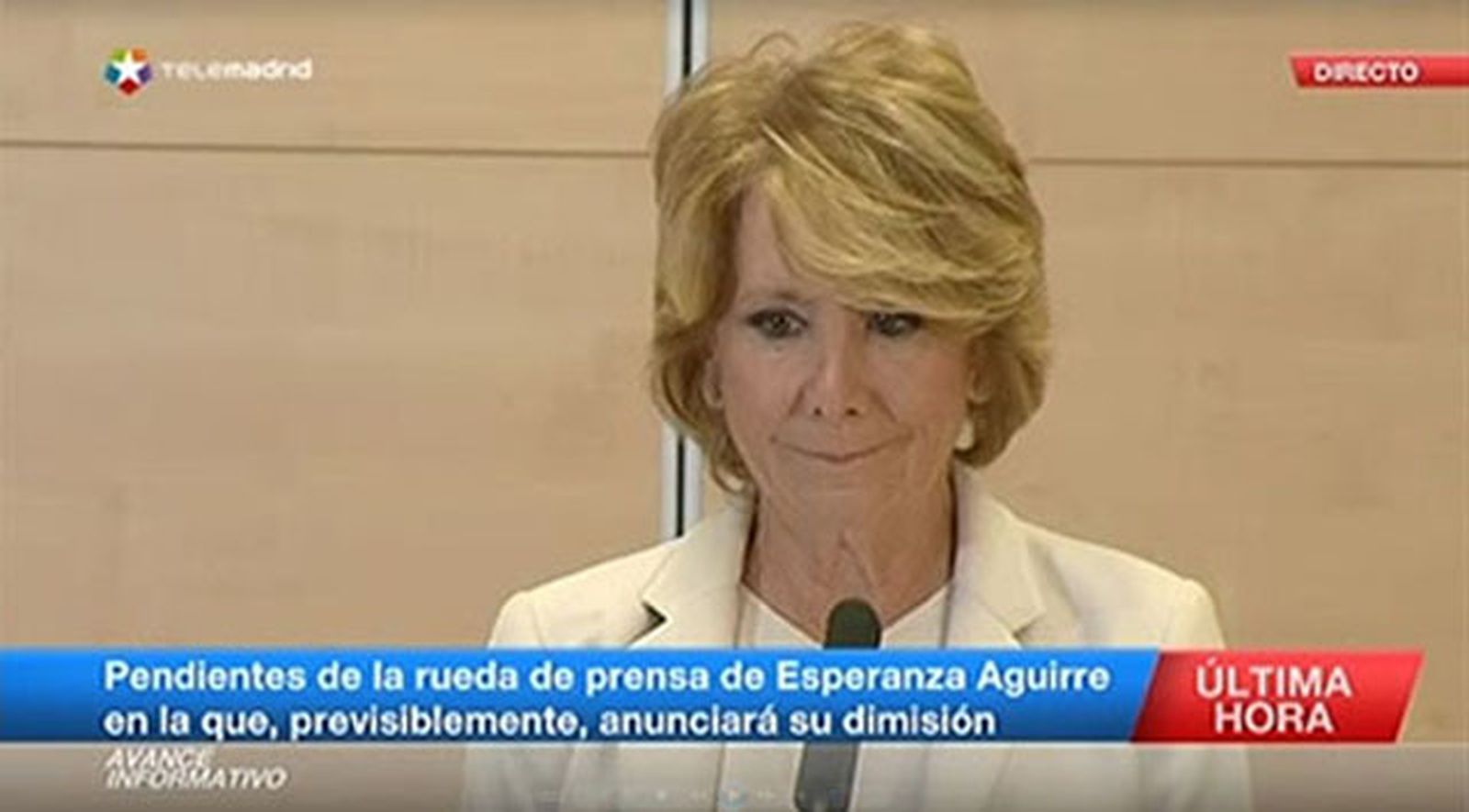 Dimision Esperanza Aguirre