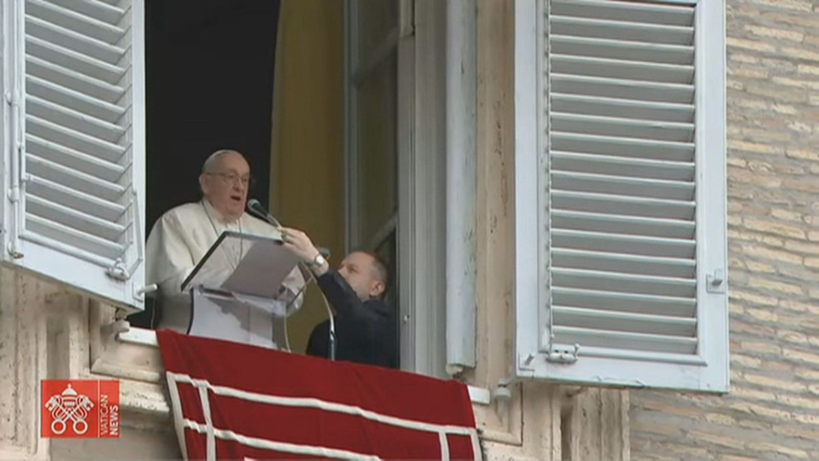 El Papa clama por todas las personas extenuadas "por la guerra, por el hambre y por toda forma de opresión"