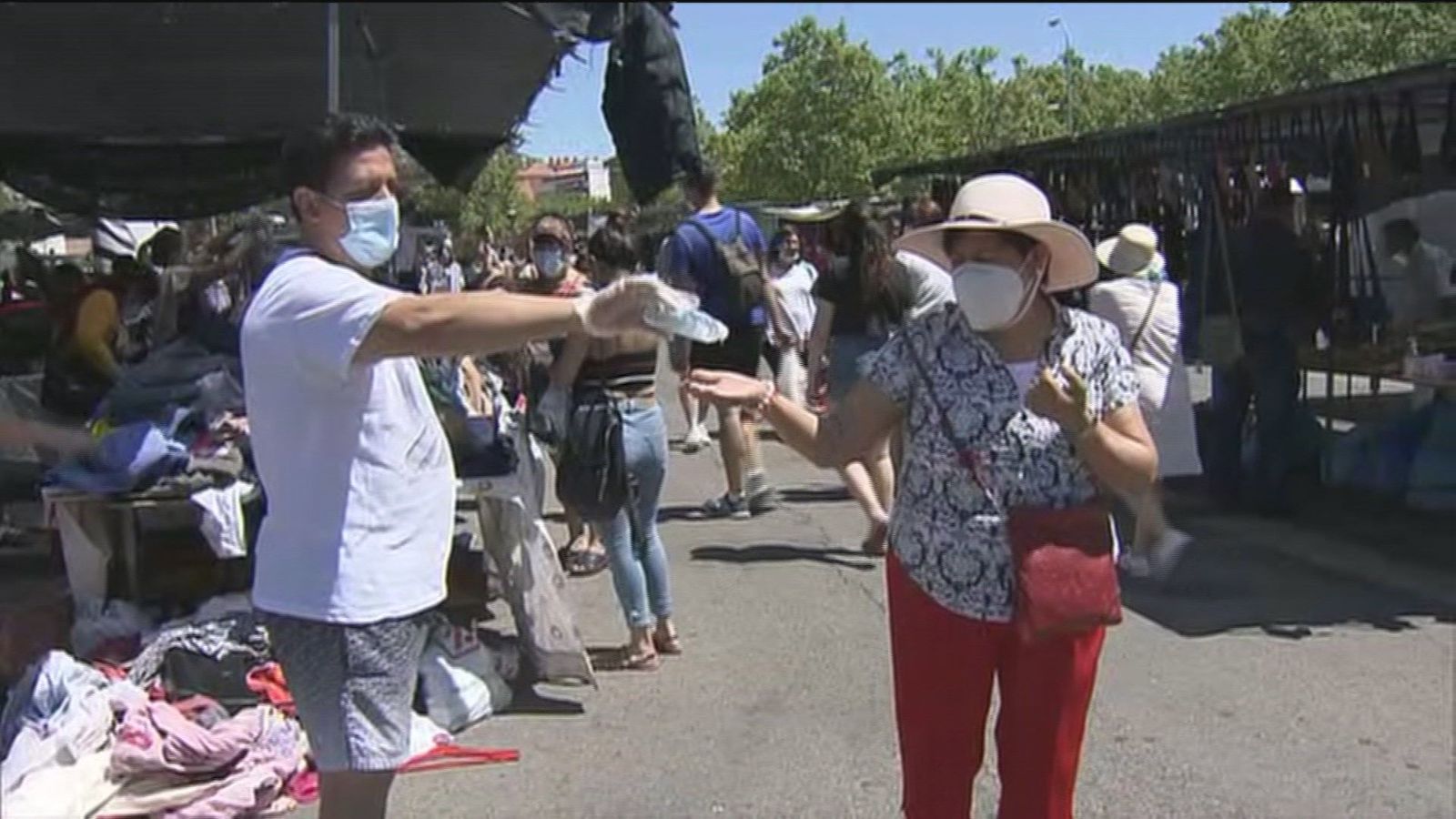 Los vendedores ambulantes de los mercadillos lanzan un SOS: “La situación es catastrófica”