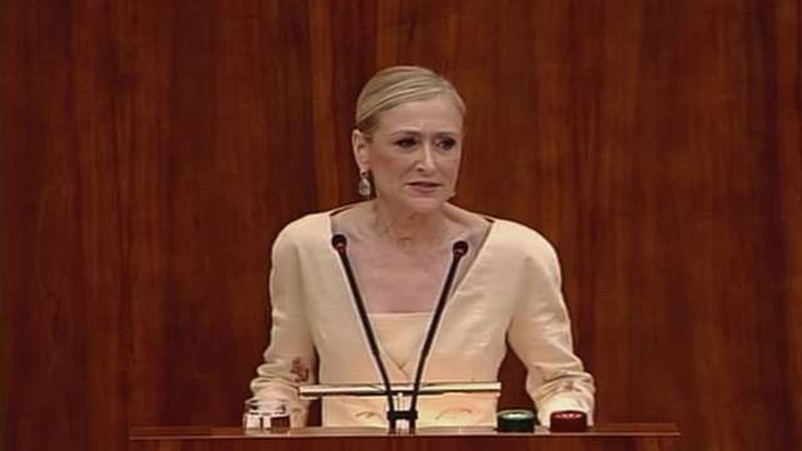 Cifuentes propone pactos de regeneración democrática, sanidad y educación