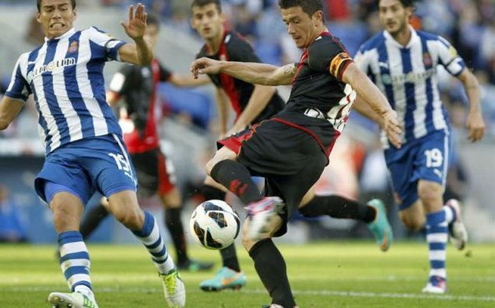 Espanyol y Rayo buscan una dosis de oxigeno para alejarse del descenso