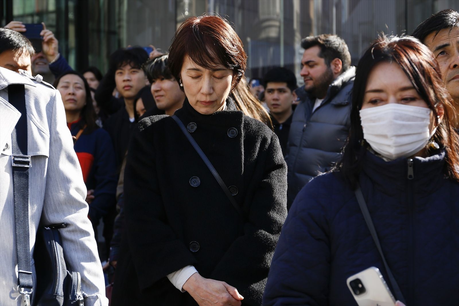 Personas se concentran este 11-M en recuerdo de las víctimas del tsunami y el accidente nuclear de Fukushima