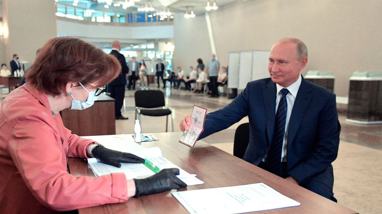 El referéndum en Rusia se salda con el 77,9% de apoyo a las reformas para mantener a Putin hasta 2036