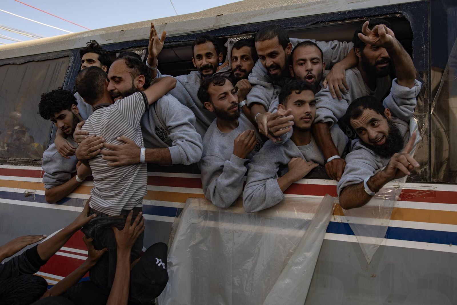 Palestinos liberados llegan a Khan Yunis