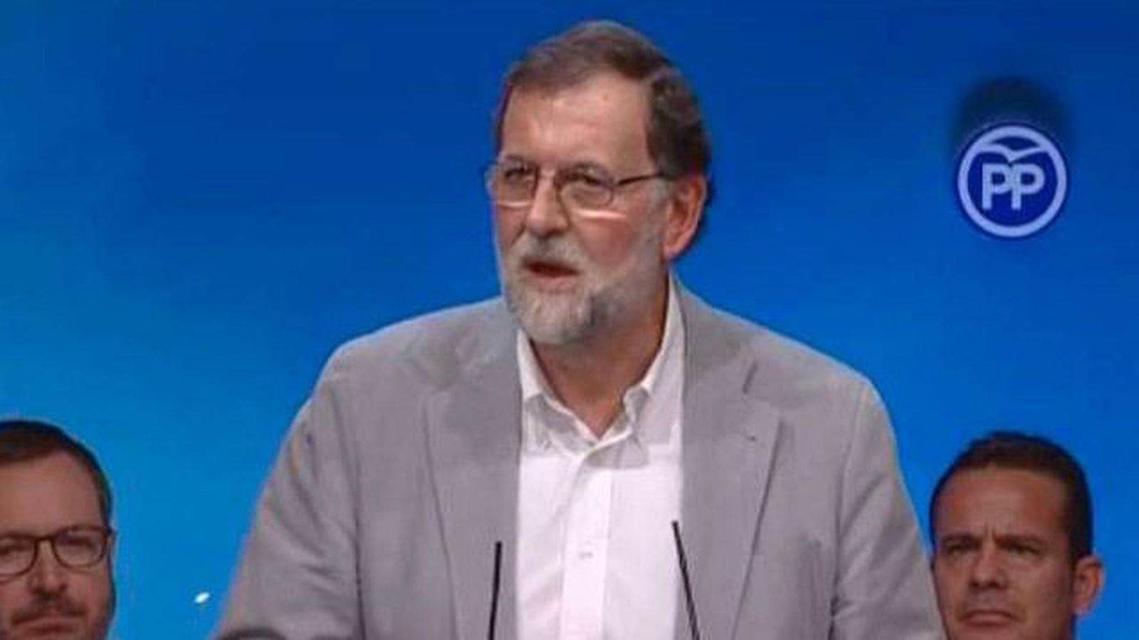 Rajoy avisa a independentistas que insistir solo provoca "ridículo" y "tensión"