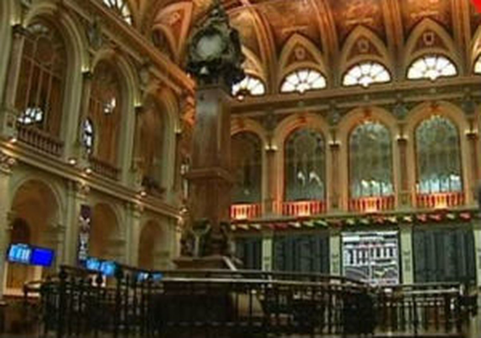 El Ibex cae más de un 3%, y se sitúa en su nivel más bajo desde junio de 2003