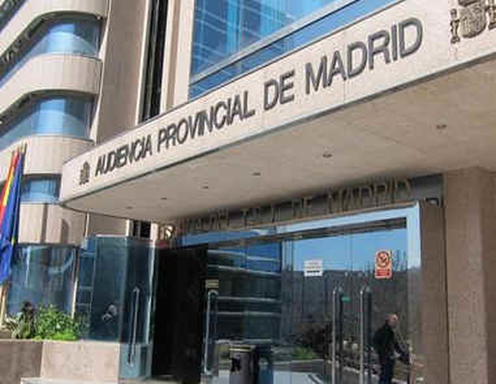 Juicio a un presunto maltratador por golpear a su mujer y a su hija