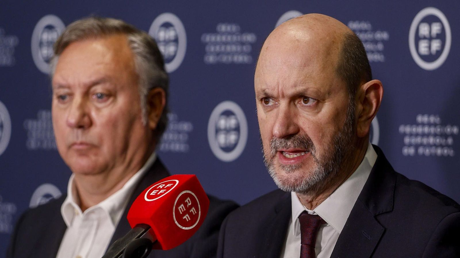 Louzán pretende que el cambio estructural en el arbitraje sea la próxima campaña