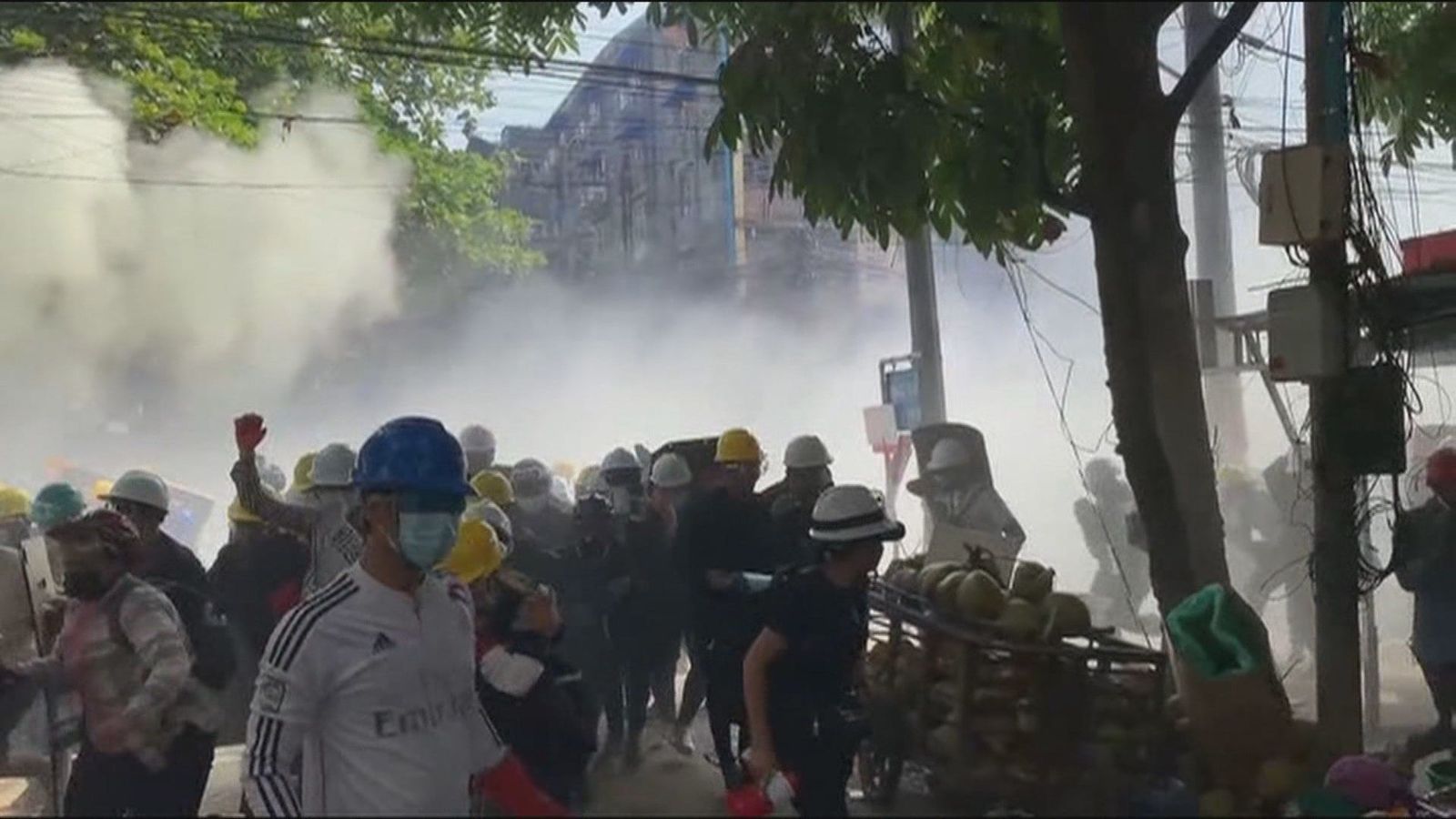Al menos 38 muertos en otra jornada de protestas en Birmania