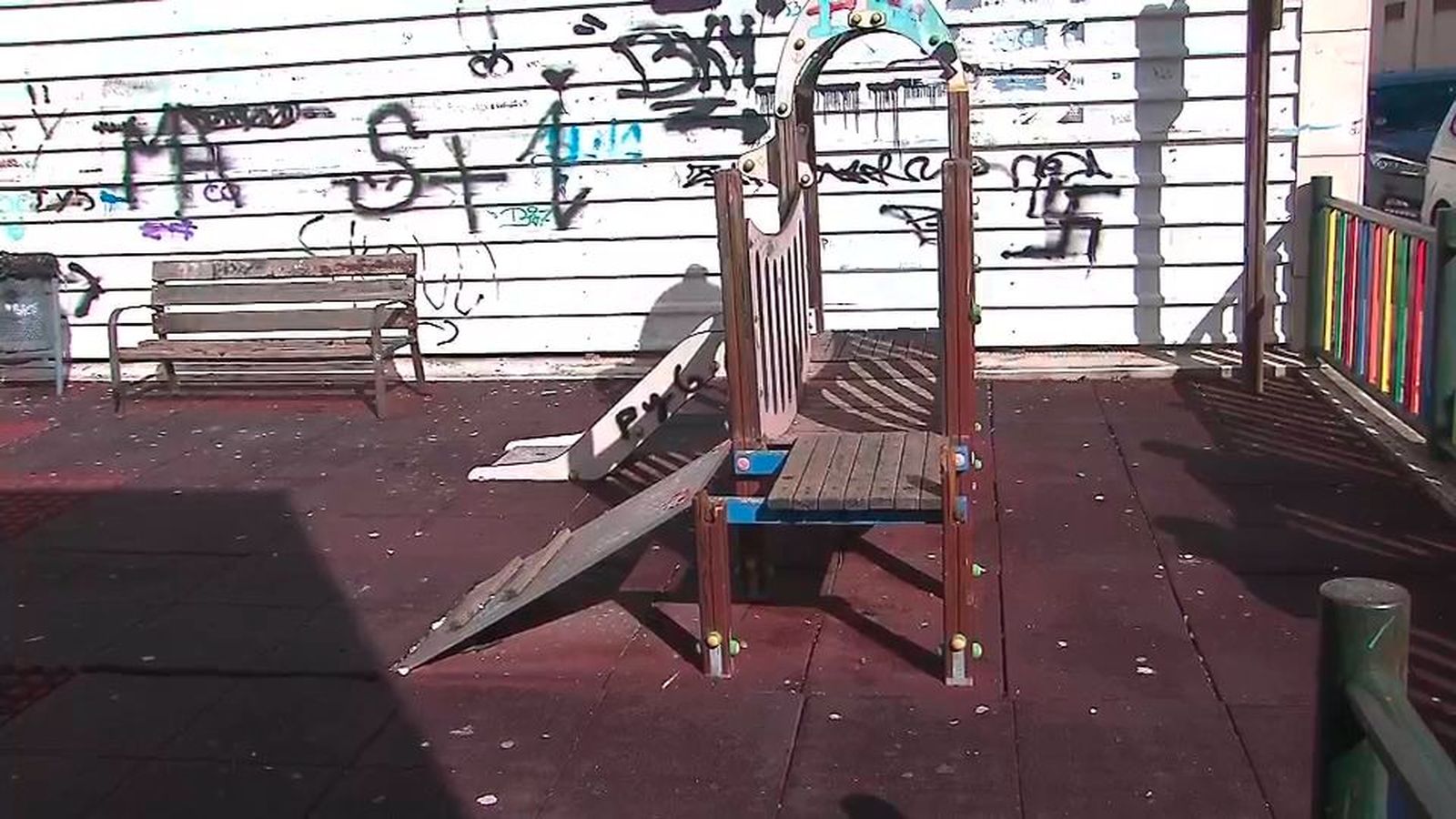 Denuncian el mal estado los parques y jardines de Parla