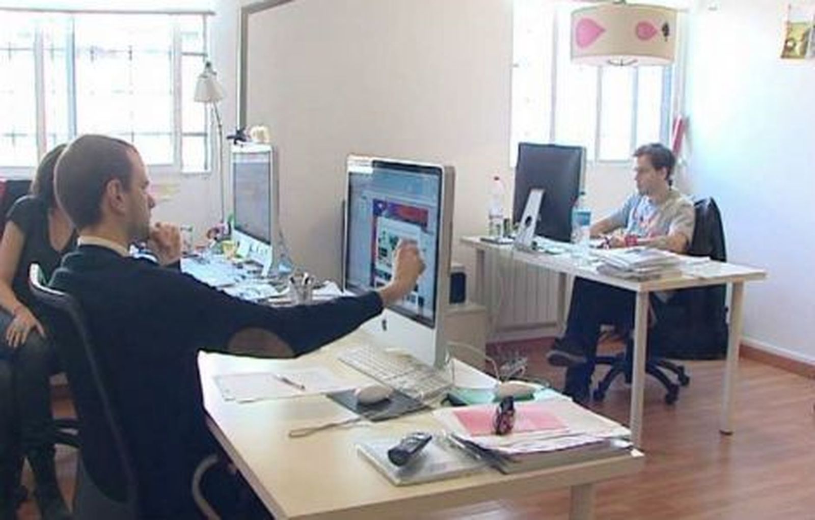 El paro baja en 64.866 personas en julio, más del doble que hace un año