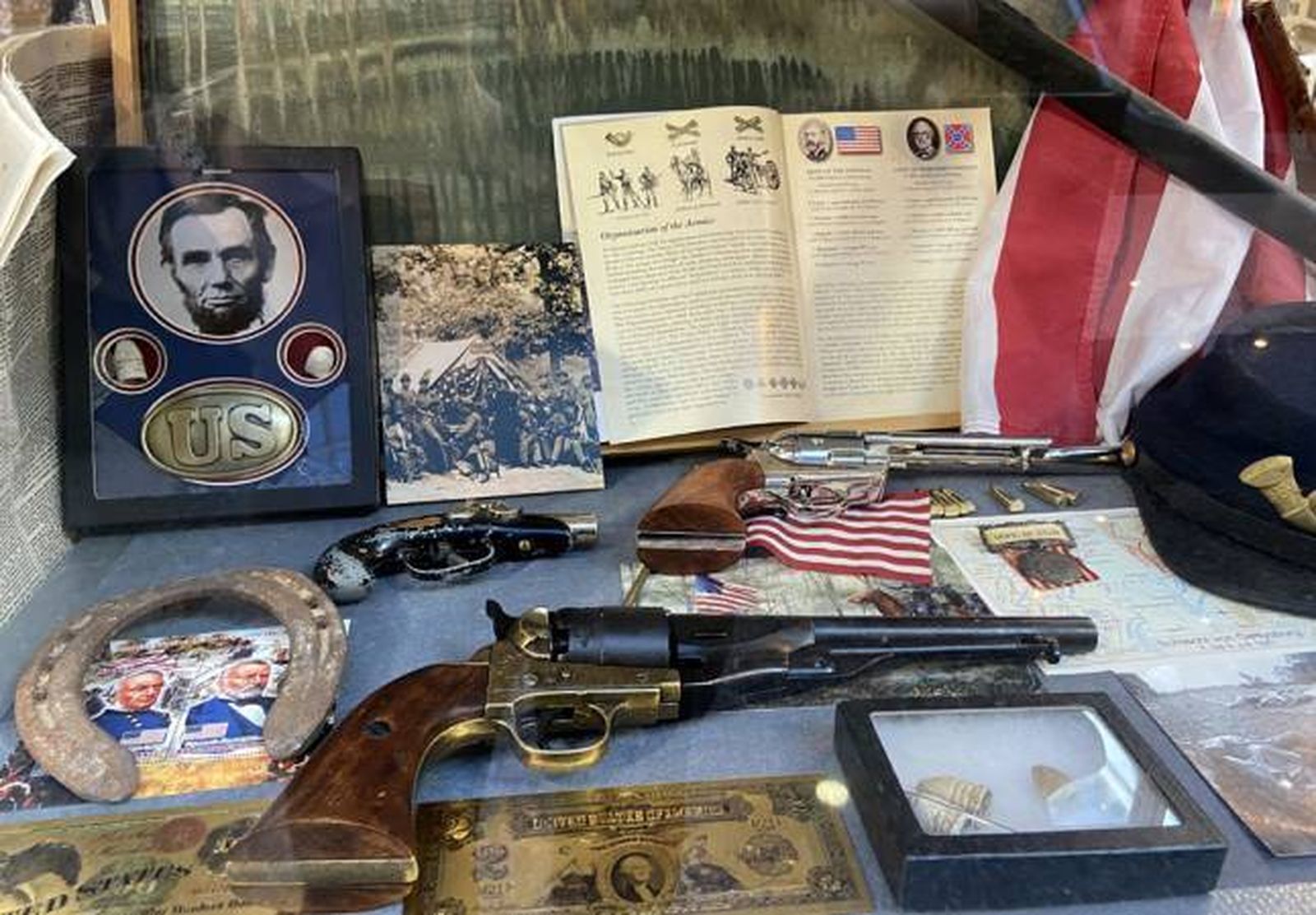 Algunos objetos de la exposición sobre la batalla de Gettysburg