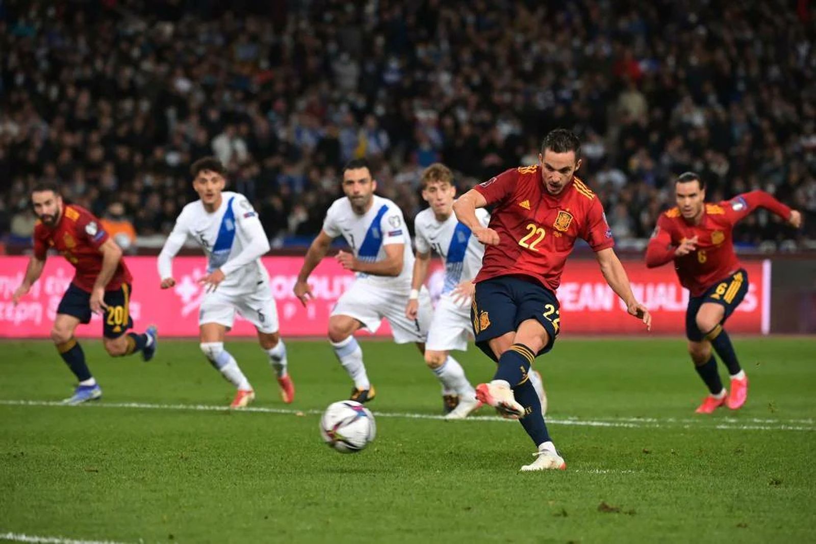 Penalti transformado por Sarabia