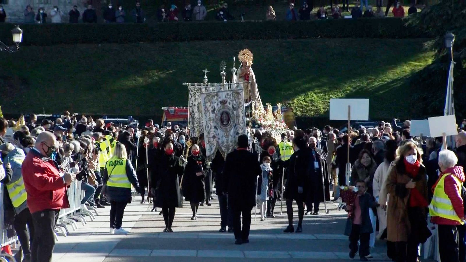 La Patrona de Madrid, la Virgen de la Almudena, vuelve a procesionar por las calles de la capital