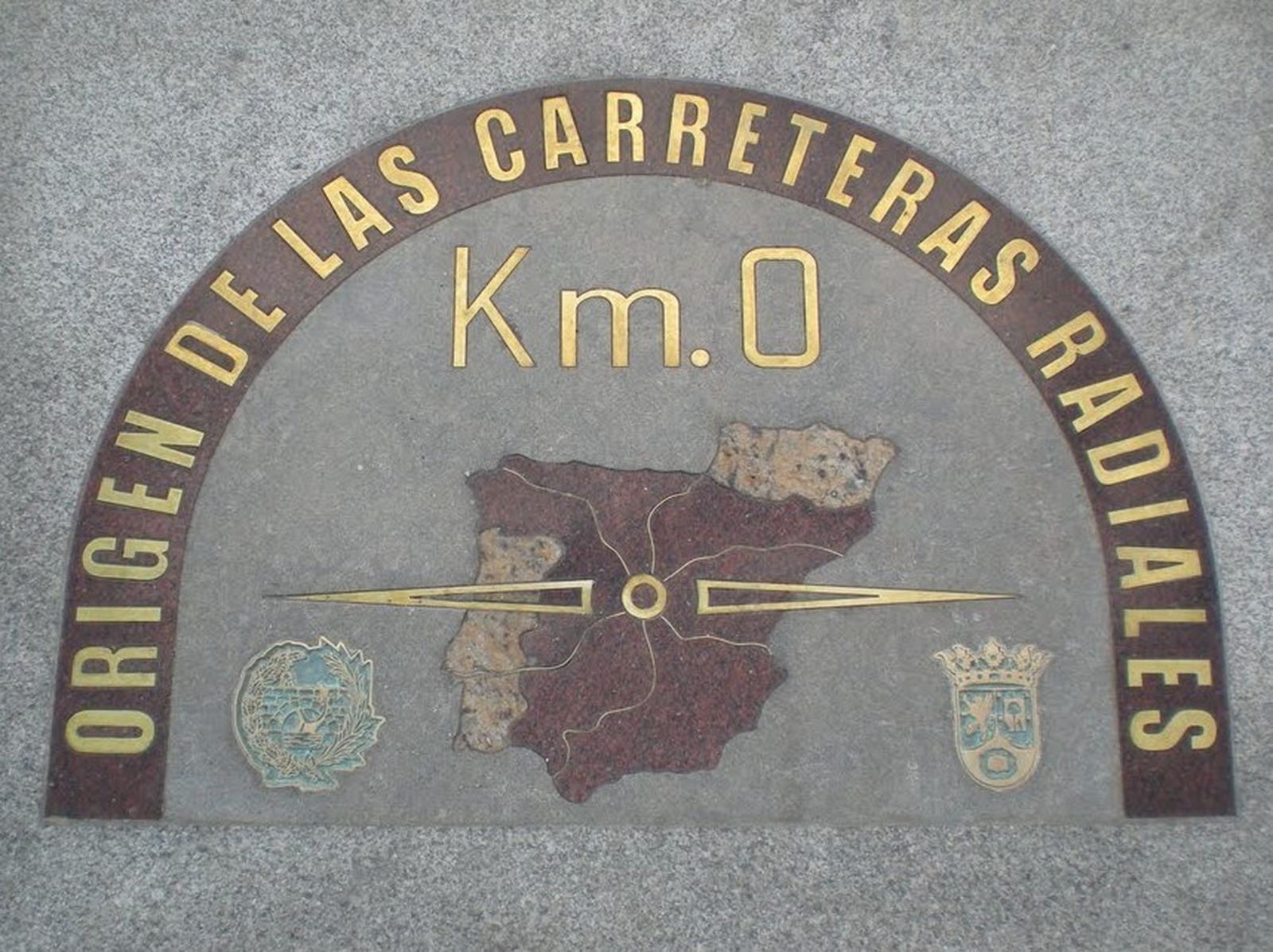 Antigua placa del Km. 0 de la Puerta del Sol