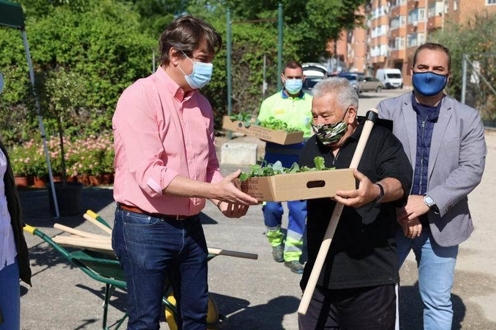 Fuenlabrada reactiva los huertos urbanos municipales para mayores tras la pandemia