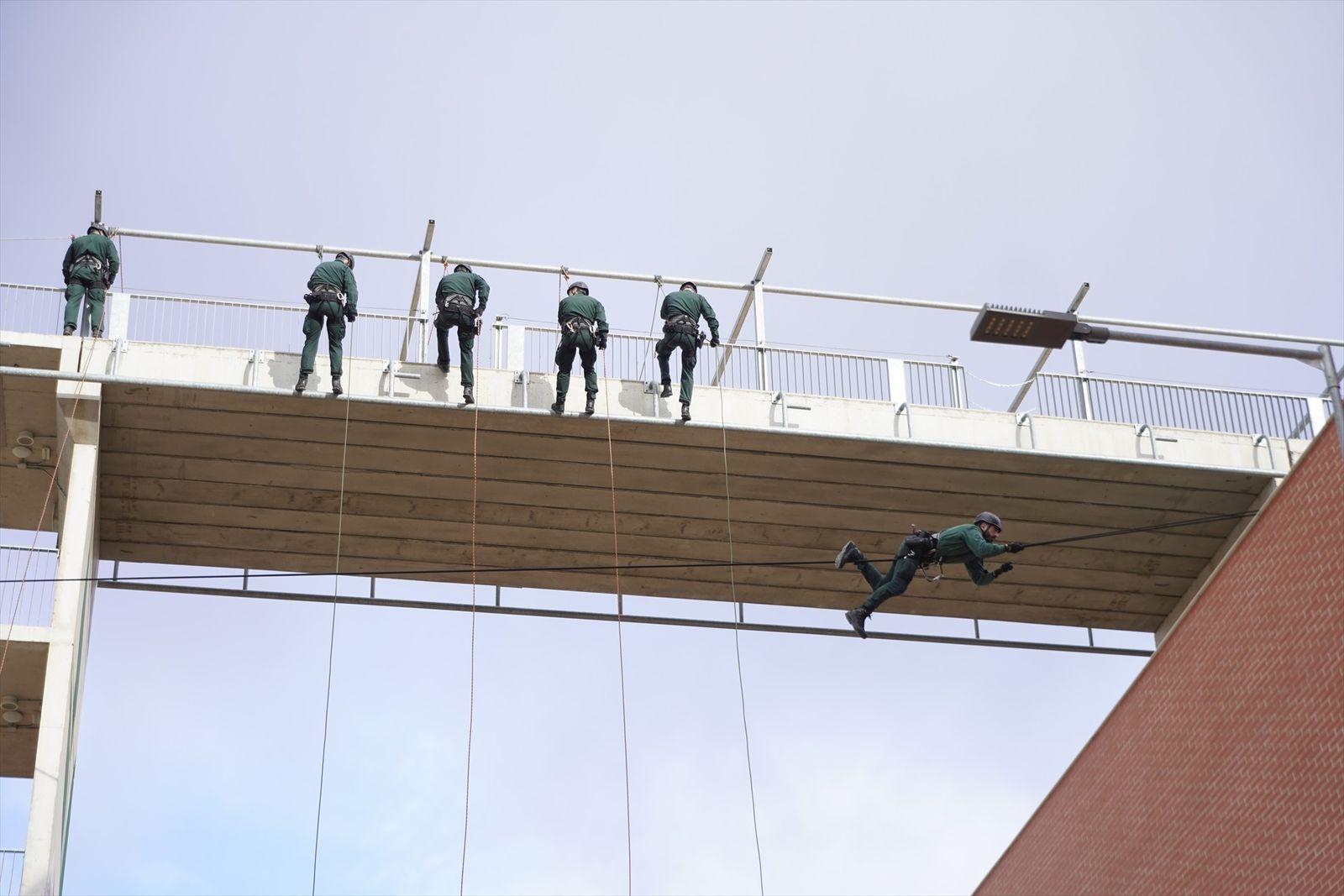Entrenamiento de agentes de la Guardia Civil