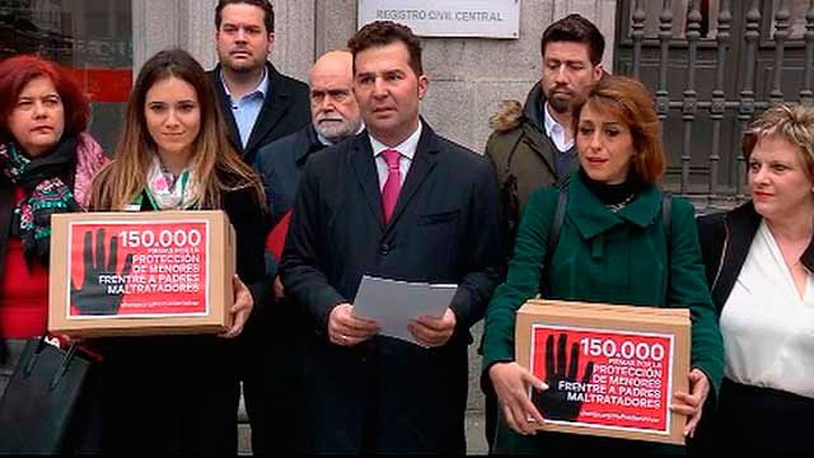 150.000 firmas para que sus hijos no vuelvan con padres maltratadores