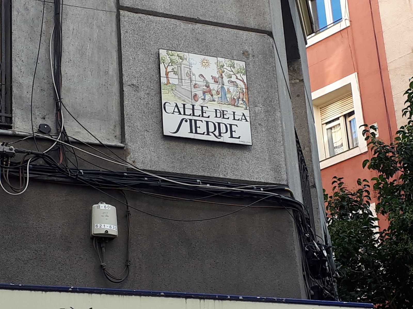 Calle de la Sierpe, en La Latina