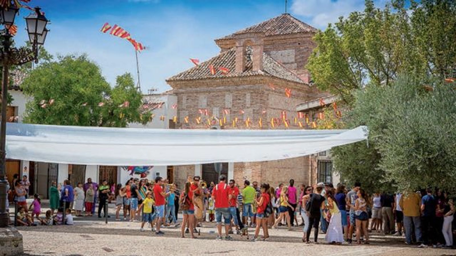 Las fiestas de Chinchón arrancan hoy con la actuación de Seguridad Social