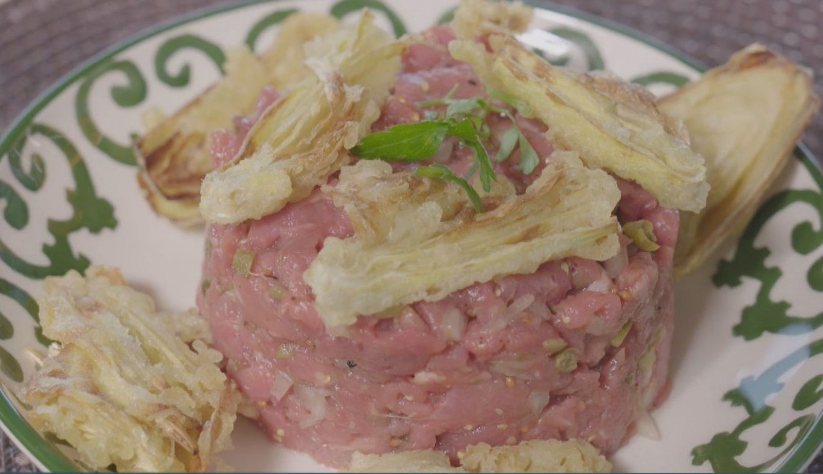 Sabor a Madrid: Tartar de ternera con alcachofas en Villa de Vallecas