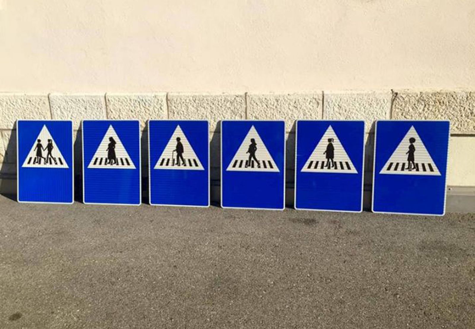 "Pasos de peatonas" en Ginebra para feminizar las señales de tráfico suizas