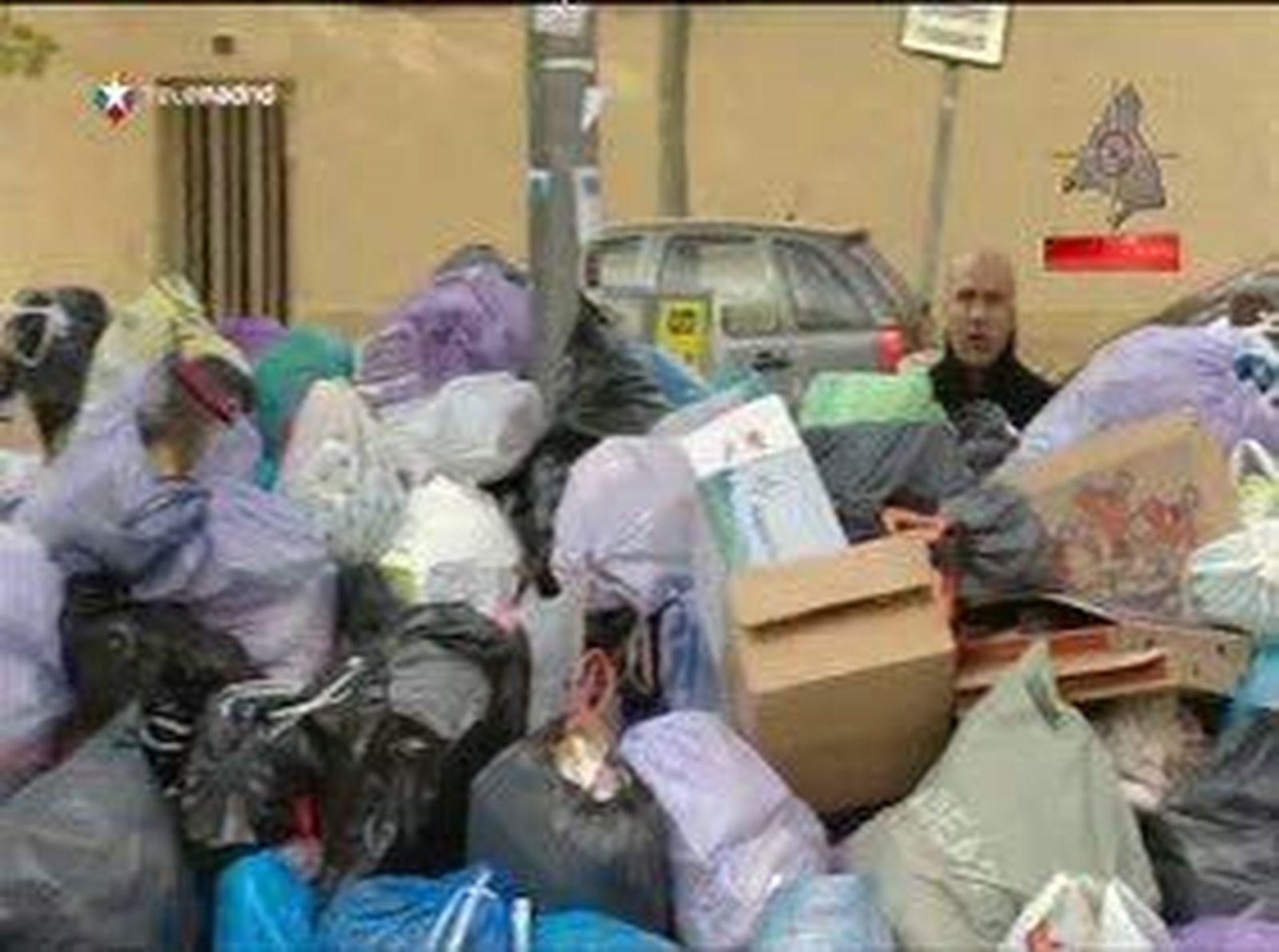 Pinto: Quinto día de huelga con basura por todas las calles aunque sin incidentes nocturnos