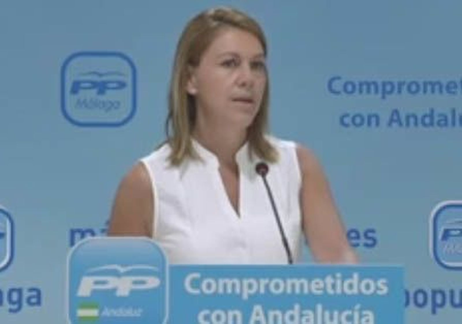 Cospedal asegura que el Gobierno "no va a dejar a nadie en la cuneta"