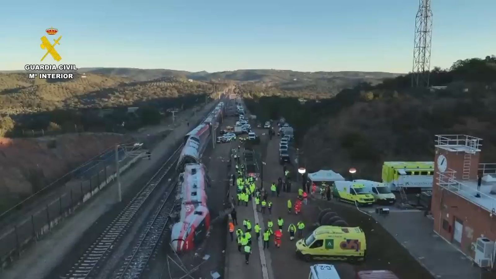 Las imágenes aéreas que muestran el alcance del accidente de trenes de Adamuz