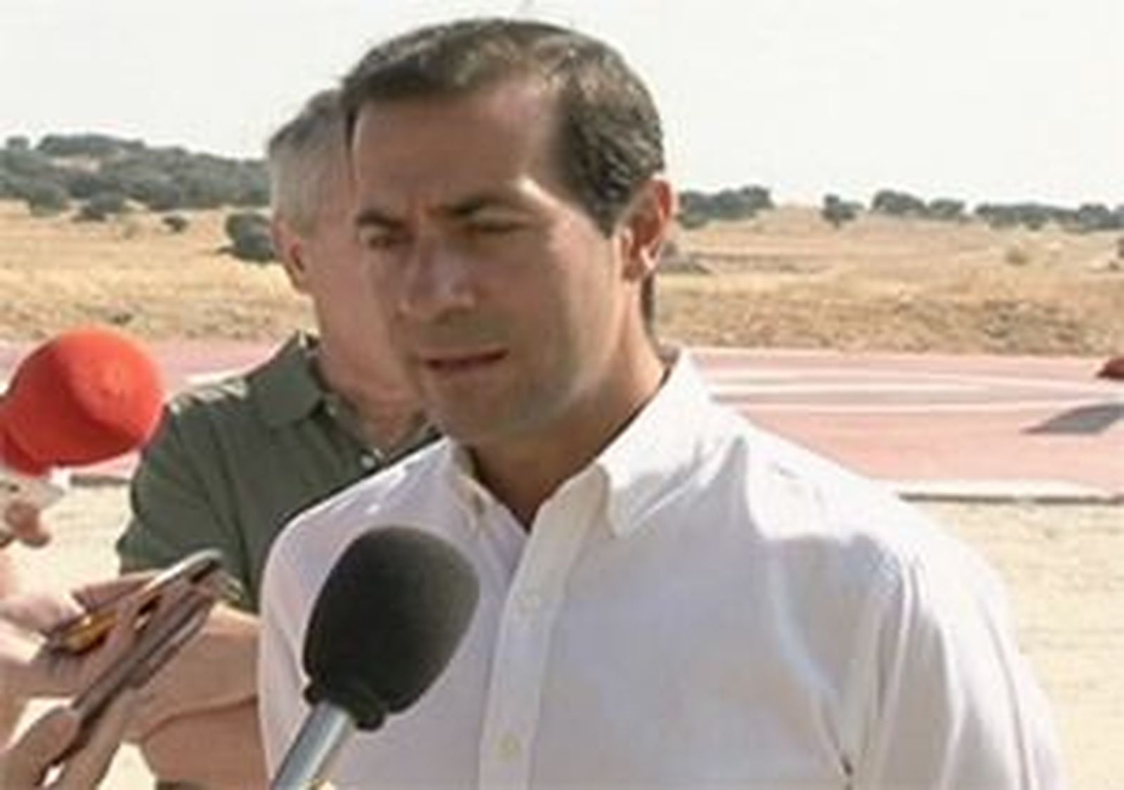Victoria pide a los ciudadanos alertar de posibles incendios, aunque duden