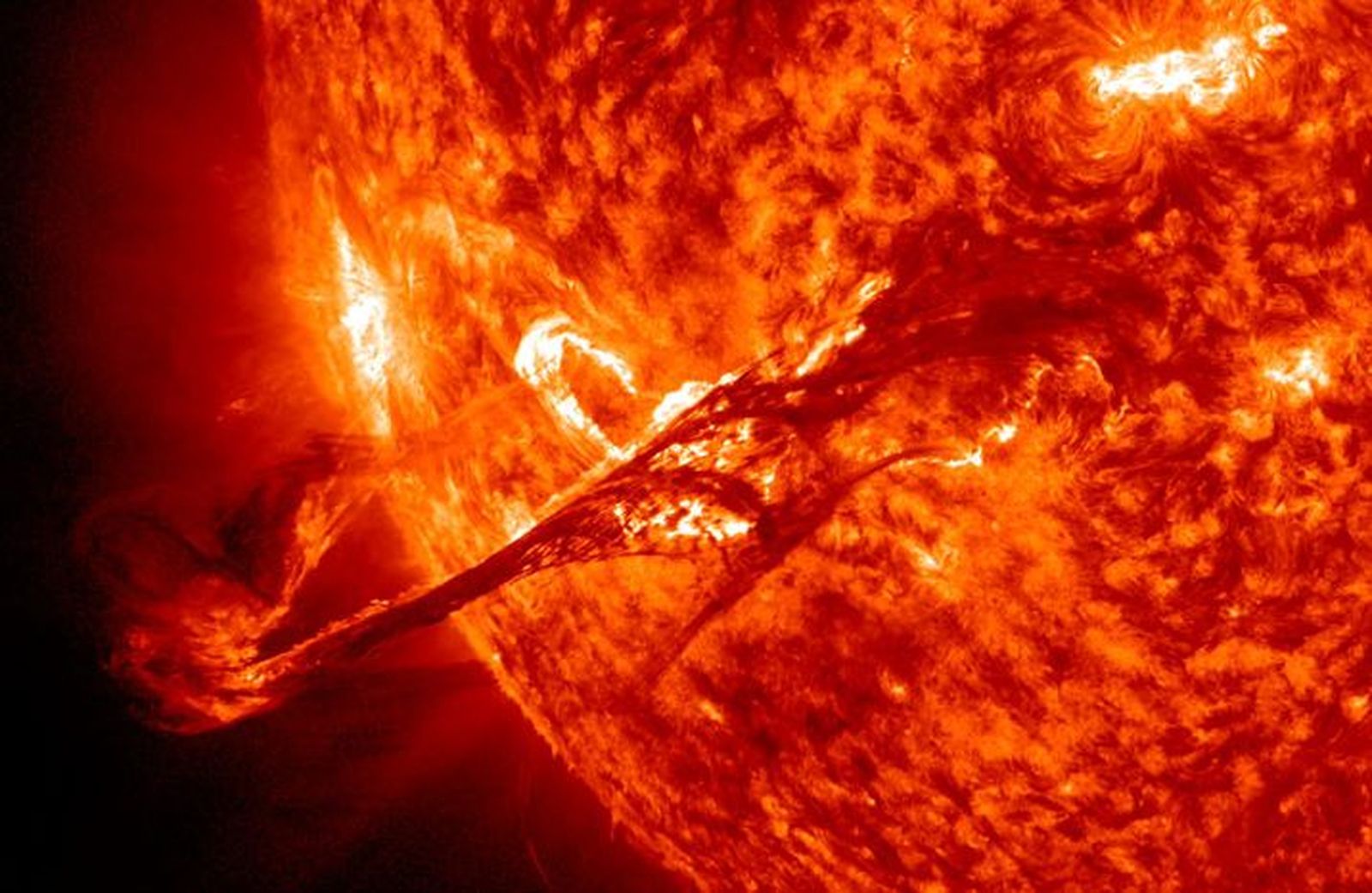Eyección de masa coronal en el Sol
