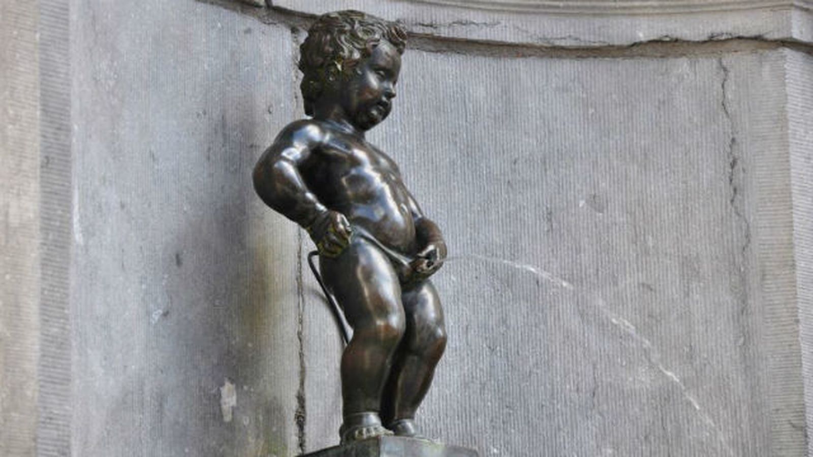El Manneken Pis, símbolo de Bruselas, abre su armario en un nuevo museo