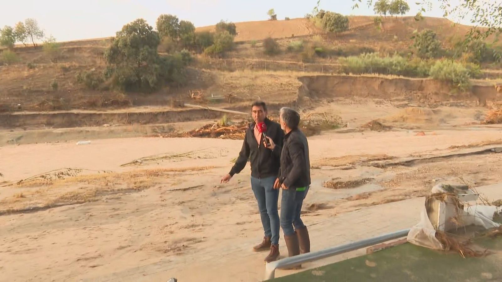 Mariano Núñez, alcalde de Villamanta: "Este volumen tan brutal de agua no lo he visto jamás"