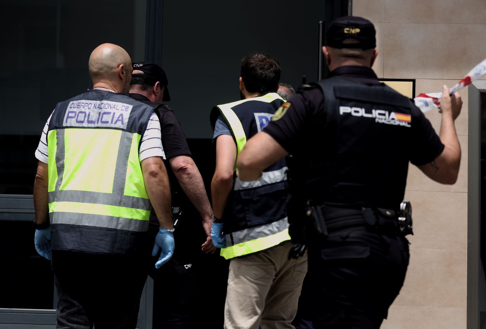 Tiroteo en Serrano: la hipótesis principal es que el hombre mató a las dos mujeres y luego se suicidó