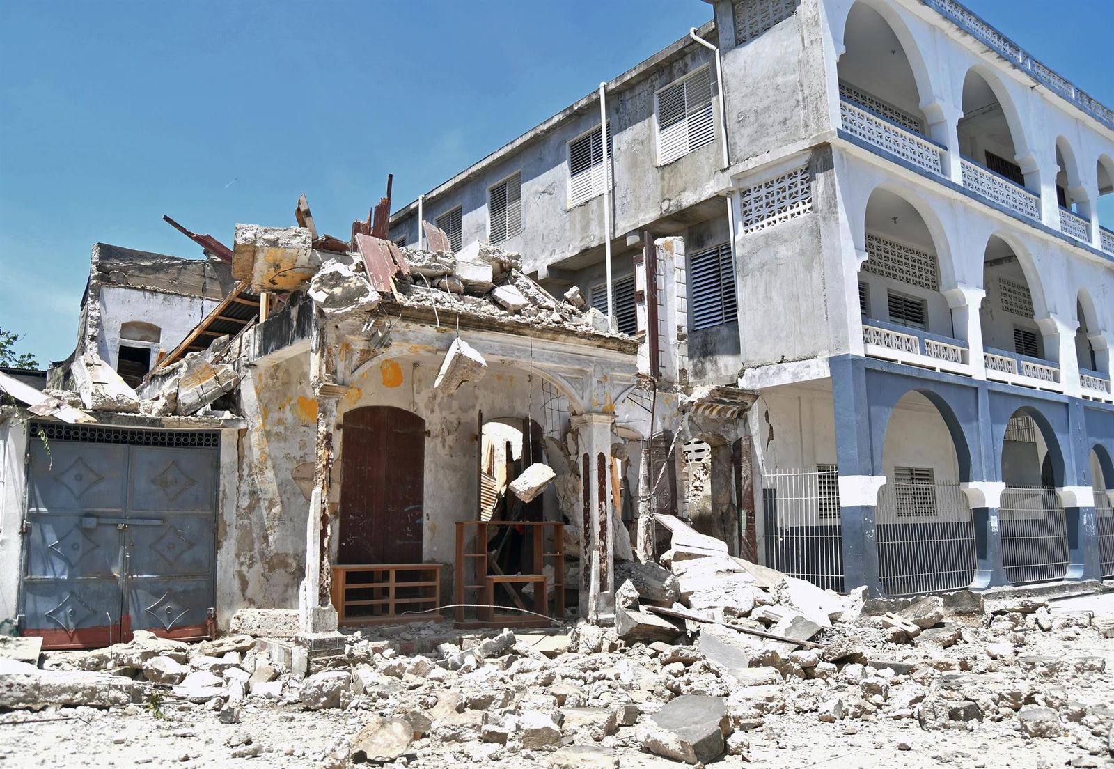 Un potente sismo deja más de 300 muertos en Haití