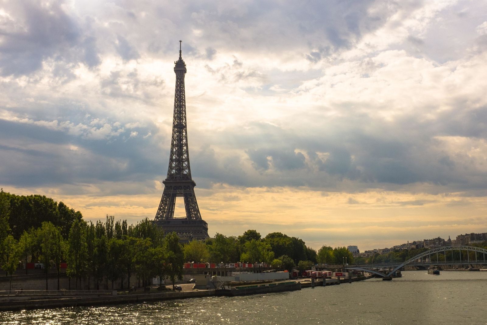 Falsa alarma de bomba en la Torre Eiffel